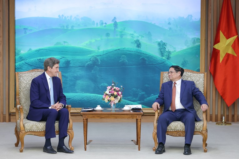 Thủ tướng Phạm Minh Ch&iacute;nh đề nghị Hoa Kỳ hỗ trợ Việt Nam trong x&acirc;y dựng ng&agrave;nh c&ocirc;ng nghiệp năng lượng t&aacute;i tạo. Ảnh: VGP
