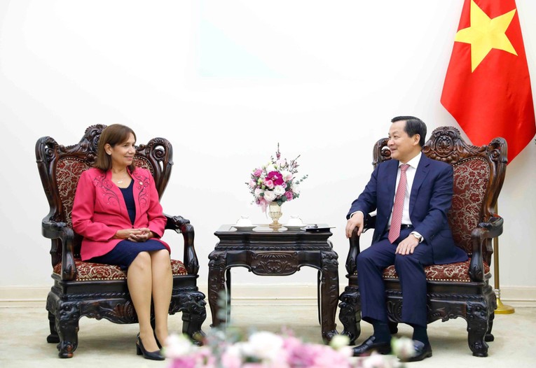 Ph&oacute; Thủ tướng L&ecirc; Minh Kh&aacute;i mong muốn Việt Nam - Cuba tiếp tục đẩy mạnh quan hệ hợp t&aacute;c, đưa quan hệ hai nước ng&agrave;y c&agrave;ng ph&aacute;t triển đi v&agrave;o chiều s&acirc;u, thiết thực, hiệu quả. Ảnh: VGP