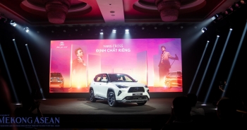 Ra mắt Toyota Yaris Cross trang bị cảm biến &apos;đá cốp&apos;