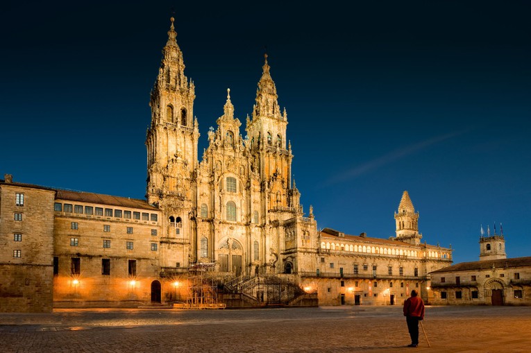 Santiago de Compostela - một trong những địa danh nổi tiếng tại T&acirc;y Ban Nha.