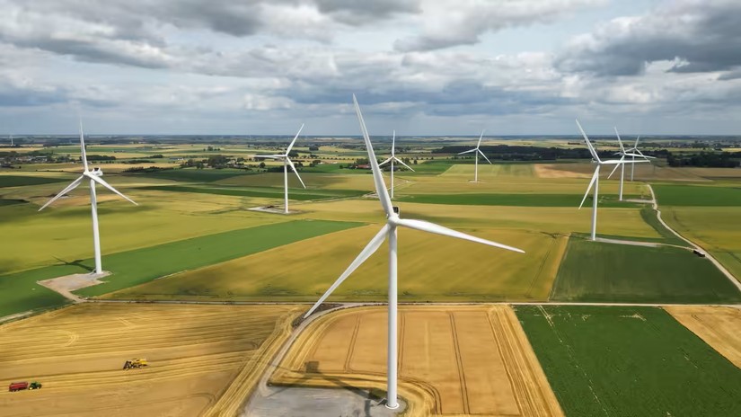 IEA cho biết c&aacute;c quốc gia cần quyết liệt hơn để c&oacute; thể đạt được cam kết ph&aacute;t thải r&ograve;ng bằng 0 của m&igrave;nh. Ảnh: Reuters