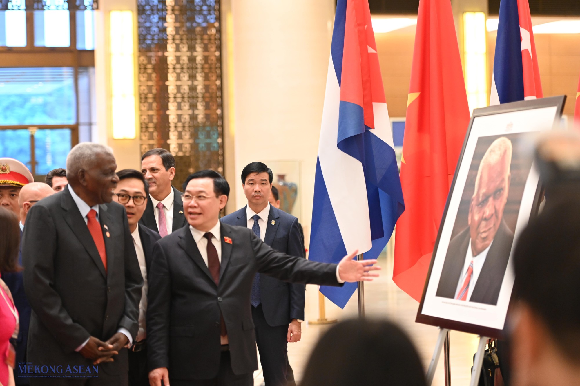 Chủ tịch Quốc hội Vương Đ&igrave;nh Huệ tiếp Chủ tịch Quốc hội Cuba ảnh 2