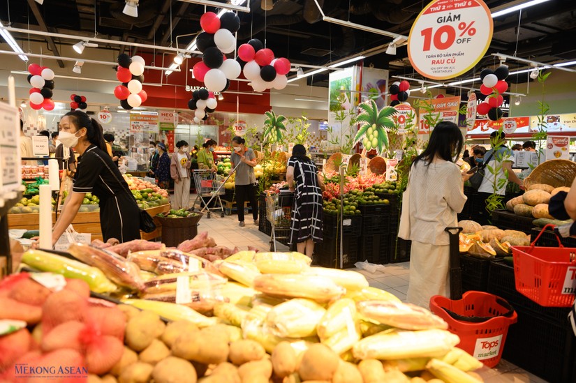 Cử tri lo lắng về gi&aacute; xăng dầu, nguy&ecirc;n vật liệu tăng cao ảnh hưởng đến sản xuất