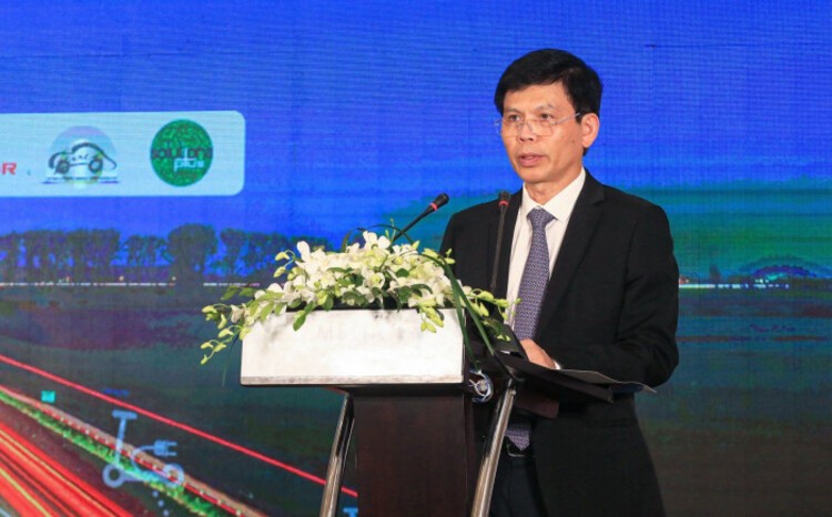 Thứ trưởng Bộ Giao th&ocirc;ng Vận tải L&ecirc; Anh Tuấn ph&aacute;t biểu khai mạc Hội thảo.