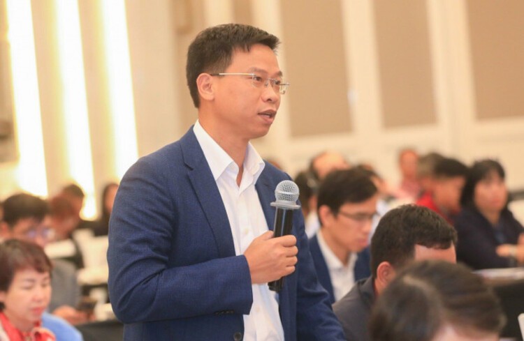 &Ocirc;ng T&ocirc; Nam To&agrave;n, Trưởng ph&ograve;ng Khoa học C&ocirc;ng nghệ v&agrave; Hợp t&aacute;c Quốc tế (Cục đường bộ Việt Nam) ph&aacute;t biểu tại Hội thảo. Nguồn: B&aacute;o Giao th&ocirc;ng.