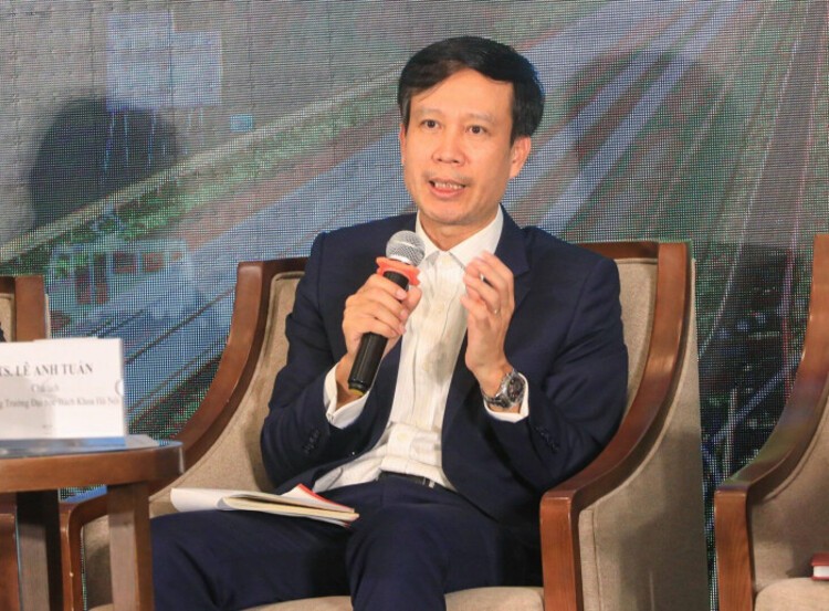 Rào cản phát triển xe điện là giá thành và hệ thống trạm sạc