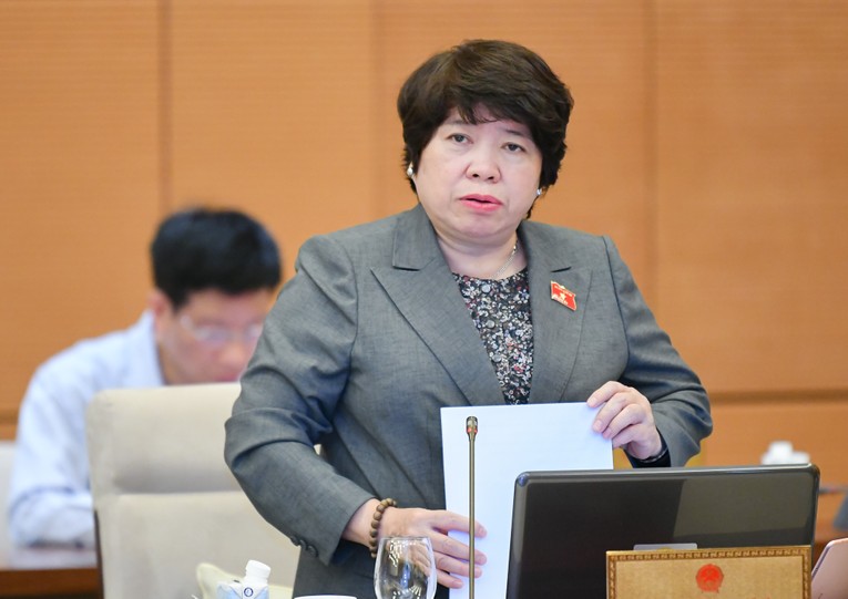 Chủ nhiệm Ủy ban X&atilde; hội QH Nguyễn Th&uacute;y Anh.