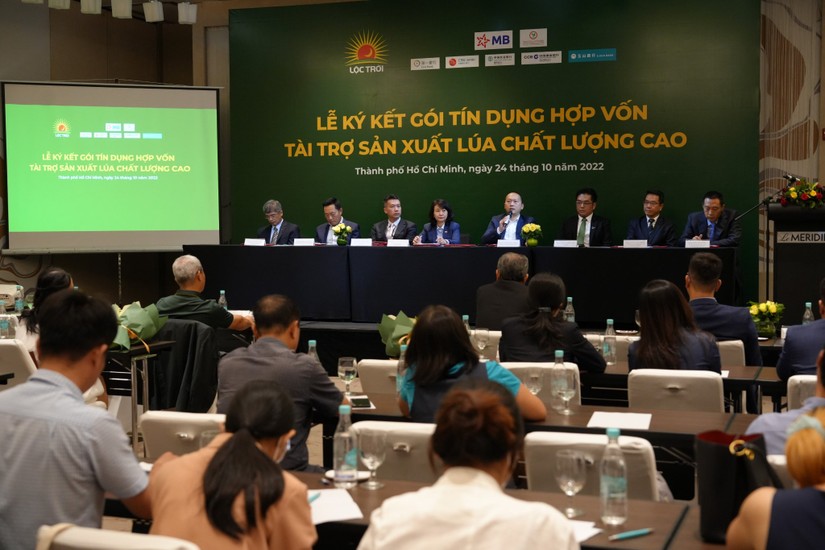 Lễ k&yacute; kết g&oacute;i t&iacute;n dụng vốn 100 triệu USD của Lộc Trời.