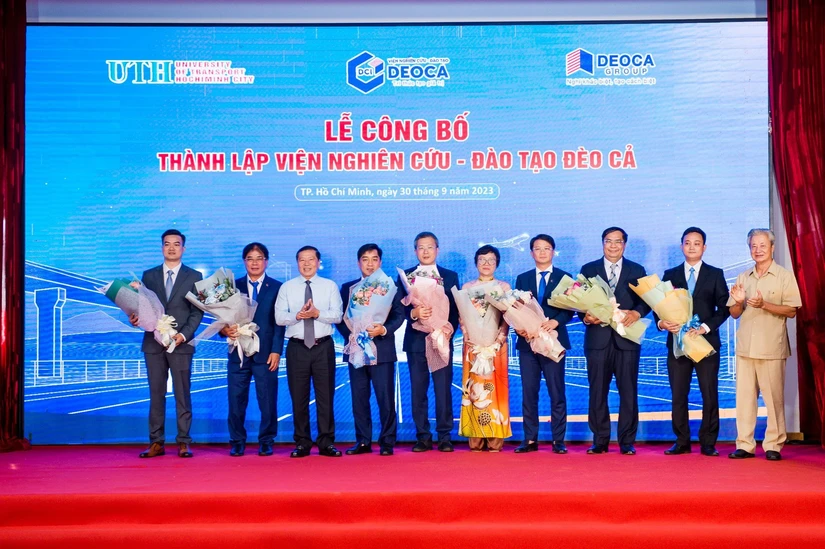 Lễ c&ocirc;ng bố th&agrave;nh lập Viện Nghi&ecirc;n cứu - Đ&agrave;o tạo Đ&egrave;o Cả.