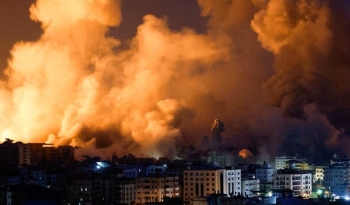 Israel tấn công và phong tỏa Gaza, Hamas &apos;ra tối hậu thư&apos;