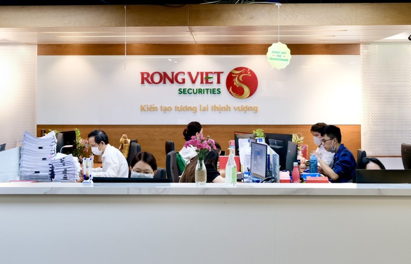 Chứng kho&aacute;n Rồng Việt b&aacute;o l&atilde;i sau thuế 92 tỷ đồng trong qu&yacute; 3, tăng gấp gần 3 lần so với c&ugrave;ng kỳ năm 2022.