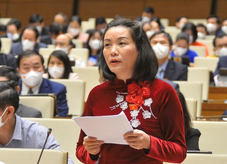 Đại biểu Nguyễn Thị Minh T&acirc;m thuộc đo&agrave;n đại biểu tỉnh Quảng B&igrave;nh. ẢNh: VGP