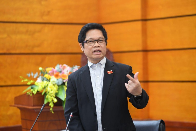 TS. Vũ Tiến Lộc, ĐBQH, Chủ tịch Trung t&acirc;m Trọng t&agrave;i Quốc tế Việt Nam tại hội thảo