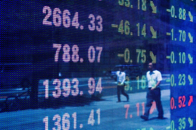 Morgan Stanley: H&atilde;y tr&aacute;nh xa chứng kho&aacute;n Mỹ trong năm 2022