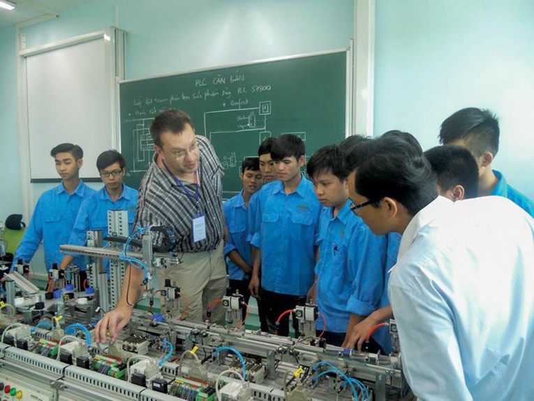 Doanh nghiệp tham gia hợp t&aacute;c đ&agrave;o tạo lao động.