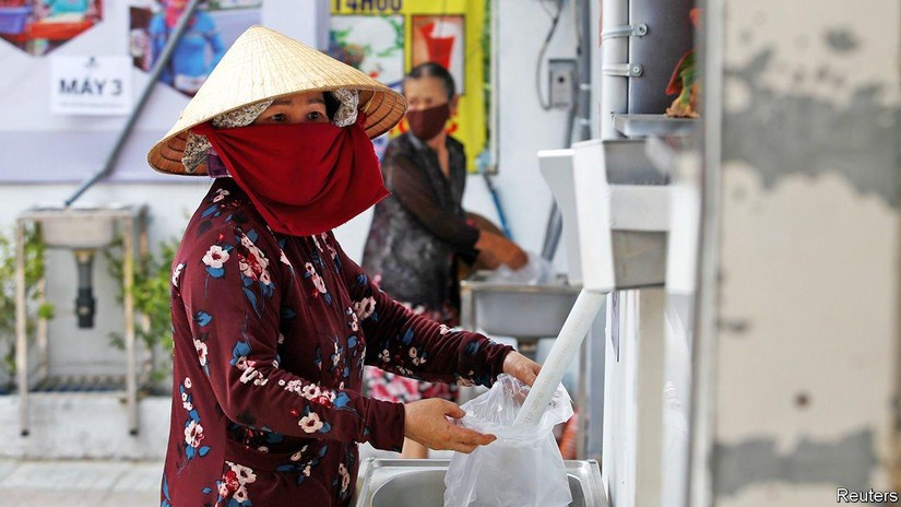 IHS Markit: GDP Việt Nam cả năm tăng 2,3%, nhiều luồng gi&oacute; thuận lợi trong trung hạn