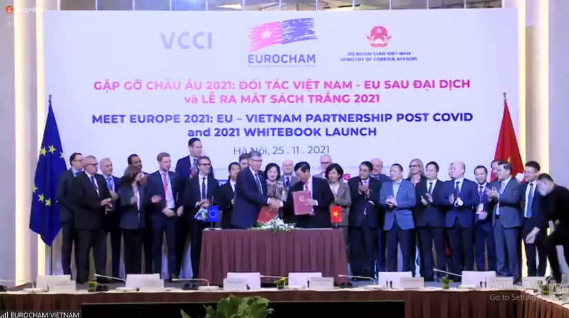 Lễ ky kết bi&ecirc;n bản ghi nhớ giữa Việt Nam v&agrave; EuroCham s&aacute;ng 25/11