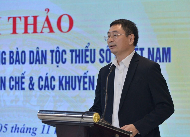 Ảnh t&aacute;c giả