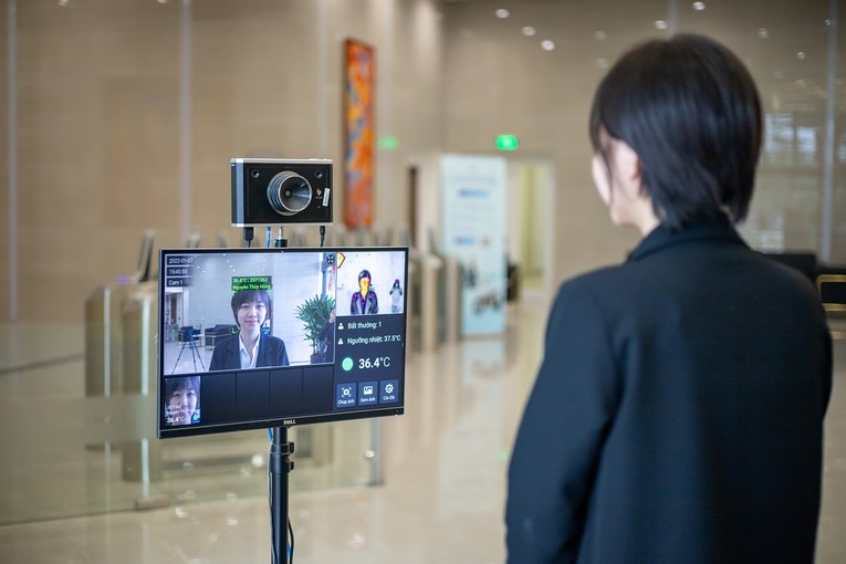 Vinhomes ti&ecirc;n phong &aacute;p dụng hệ thống an ninh đa lớp th&ocirc;ng minh trong c&aacute;c t&ograve;a nh&agrave; v&agrave; chuỗi đại đ&ocirc; thị trong hệ sinh th&aacute;i.