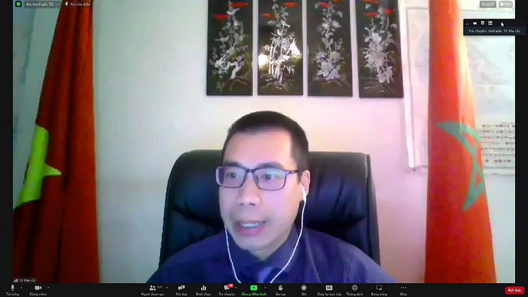 Phụ tr&aacute;ch Thương vụ Việt Nam tại Maroc Nguyễn Quốc Ch&iacute;nh ph&aacute;t biểu online tại hội nghị giao ban.