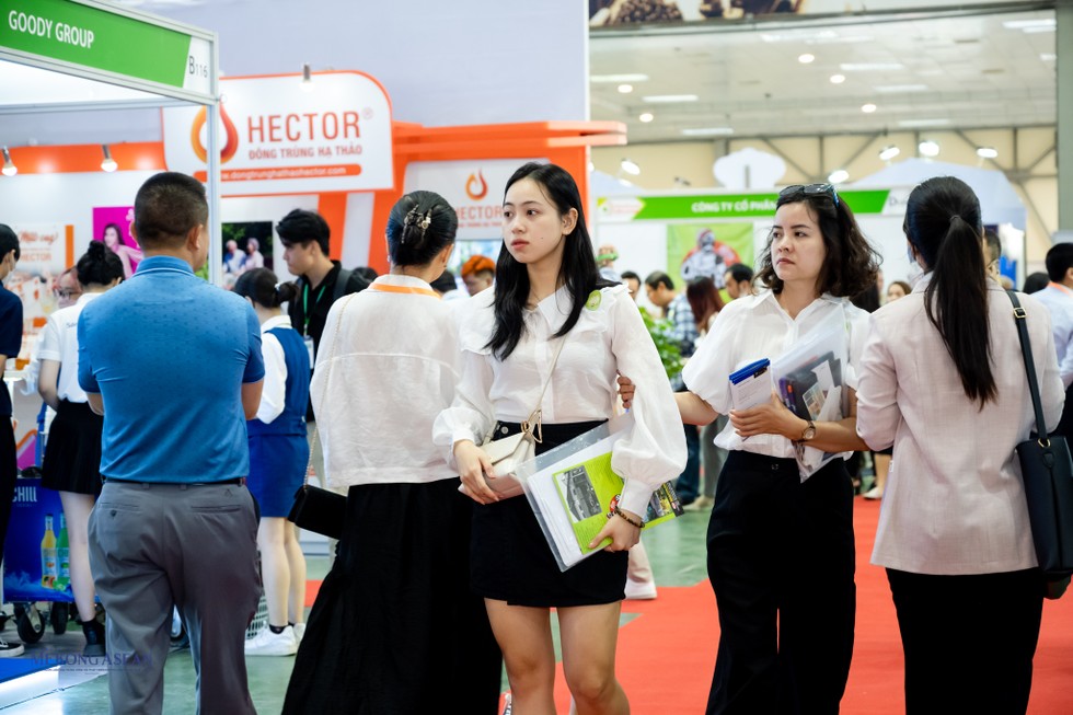 Đ&acirc;y l&agrave; sự kiện x&uacute;c tiến thương mại quan trọng của ng&agrave;nh c&ocirc;ng nghiệp thực phẩm đồ uống Việt Nam được tổ chức thường ni&ecirc;n tại 2 th&agrave;nh phố lớn H&agrave; Nội v&agrave; TP HCM. Triển l&atilde;m l&agrave; cơ hội cho c&aacute;c doanh nghiệp Việt Nam v&agrave; quốc tế mở rộng kinh doanh ph&aacute;t triển thị trường, đẩy mạnh xuất khẩu đối với c&aacute;c doanh nghiệp trong nước v&agrave; t&igrave;m kiếm bạn h&agrave;ng thương mại v&agrave; đầu tư tại Việt nam đối với c&aacute;c đơn vị nước ngo&agrave;i.