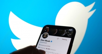 Twitter tạm dừng dịch vụ trả phí &apos;tick xanh&apos; vì bị giả mạo tràn lan