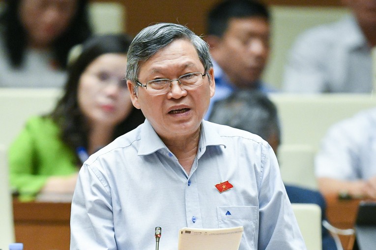 Đại biểu T&ocirc; Văn T&aacute;m - Đo&agrave;n ĐBQH tỉnh Kon Tum