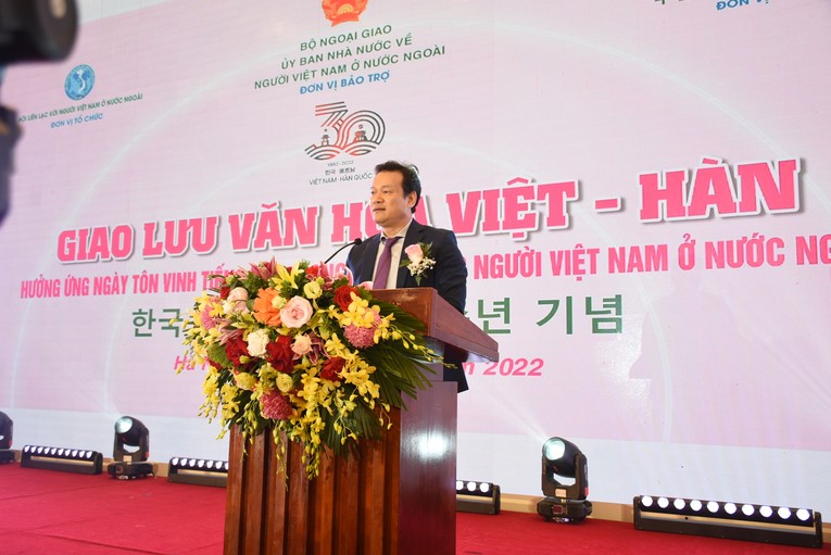 &Ocirc;ng Mai Phan Dũng, Ph&oacute; chủ nhiệm Ủy ban Nh&agrave; nước về người Việt Nam ở nước ngo&agrave;i.