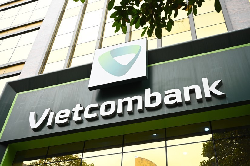 Vietcombank giảm đồng loạt 1% l&atilde;i suất cho vay VND
