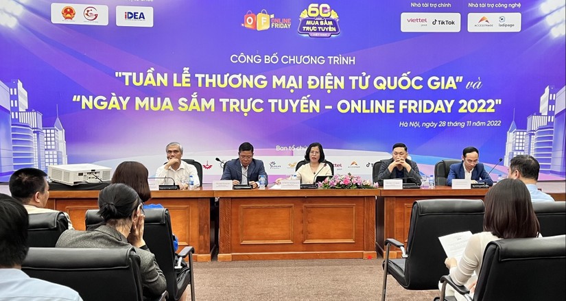 Họp b&aacute;o về Tuần lễ Thương mại điện tử quốc gia v&agrave; Ng&agrave;y mua sắm trực tuyến - Online Friday 2022