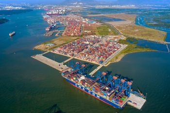 Doanh nghiệp cảng nước sâu lớn nhất Việt Nam lãi đậm nhờ bán cảng