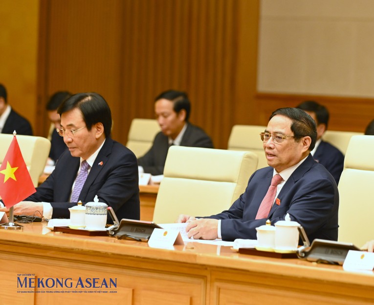 Thủ tướng Phạm Minh Ch&iacute;nh ph&aacute;t biểu tại cuộc hội đ&agrave;m. Ảnh: Đỗ Thảo