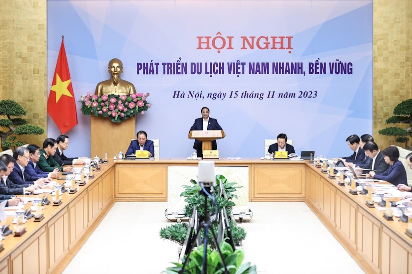 Thủ tướng Phạm Minh Ch&iacute;nh chủ tr&igrave; Hội nghị ph&aacute;t triển du lịch Việt Nam nhanh, bền vững - Ảnh: VGP.