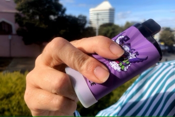Australia cấm nhập khẩu thuốc lá điện tử dùng một lần vào năm 2024