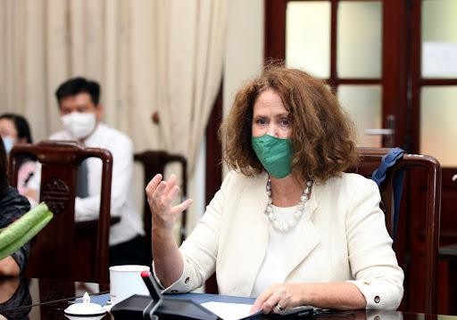 B&agrave; Carolyn Turk, Gi&aacute;m đốc WB tại Việt Nam