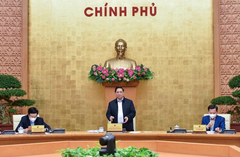 Thủ tướng Ch&iacute;nh phủ Phạm Minh Ch&iacute;nh chủ tr&igrave; phi&ecirc;n họp thường kỳ th&aacute;ng 11/2021 của Ch&iacute;nh phủ (Ảnh: VGP)