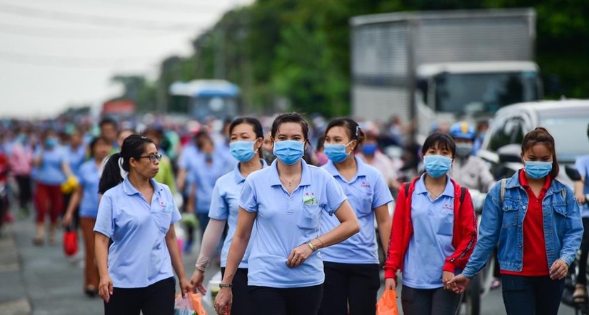 ADB: COVID-19 đẩy thanh ni&ecirc;n v&agrave; phụ nữ ĐN&Aacute; v&agrave;o v&ograve;ng xo&aacute;y mất việc