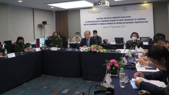 &Ocirc;ng B&ugrave;i Thi&ecirc;n Thu, Cục trưởng Cục Đường thủy nội địa VN ph&aacute;t biểu tại hội nghị trực tuyến.