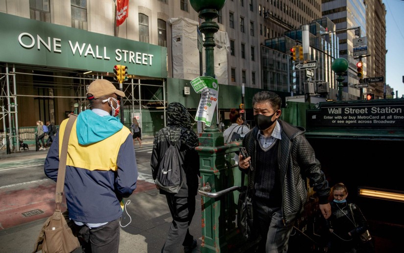 D&ugrave; nhiều ng&agrave;nh nghề vẫn đang thiếu nh&acirc;n lực, nhưng nhiều người lao động vẫn bị buộc th&ocirc;i việc. Ảnh: The Telegraph