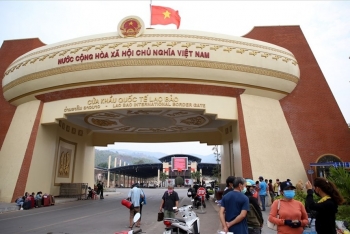 Việt - Lào triển khai mô hình &apos;một cửa, một lần dừng&apos;