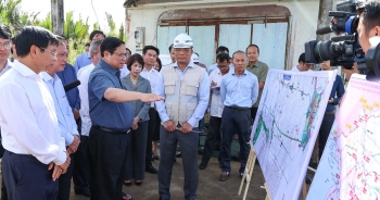 Thủ tướng khảo sát dự án cao tốc Bắc - Nam, đoạn qua tỉnh Bạc Liêu