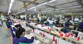 VNDirect: Doanh nghiệp xuất khẩu dệt may và gỗ gặp khó, hóa chất kỳ vọng tốt