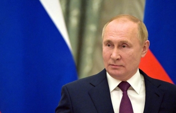 Tổng thống Nga gọi đề xuất áp trần giá dầu là &apos;ngu ngốc&apos;