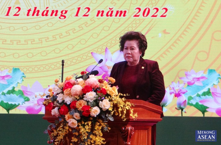 B&agrave; Trương T&uacute; Phương, Chủ tịch Hội đồng quản trị CTCP Đại An: Tỉnh cần thống nhất thủ tục cấp ph&eacute;p, chỉ cần nh&agrave; đầu tư c&oacute; c&aacute;c thủ tục như quy hoạch chi tiết, bi&ecirc;n bản giao đất, giấy ph&eacute;p x&acirc;y dựng&hellip;