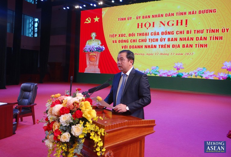 B&iacute; thư Tỉnh ủy Hải Dương Trần Đức Thắng ph&aacute;t biểu khai mạc hội nghị.