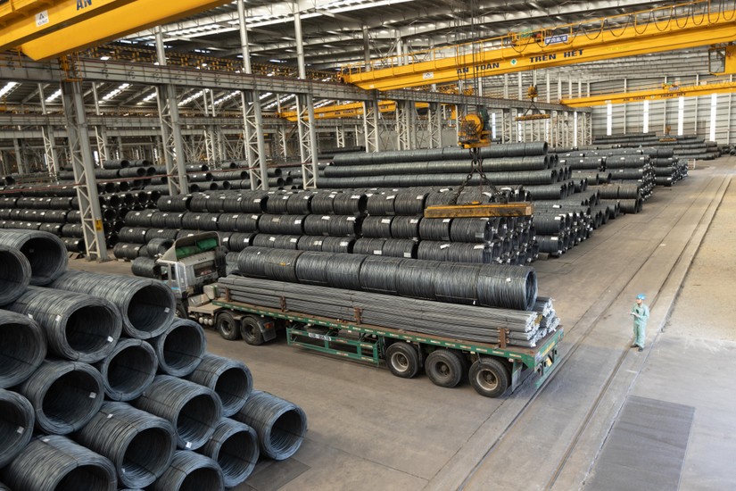 H&ograve;a Ph&aacute;t lần đầu xuất khẩu th&eacute;p d&agrave;i sang ch&acirc;u &Acirc;u.