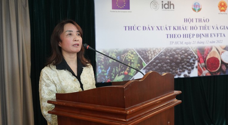 Ảnh t&aacute;c giả