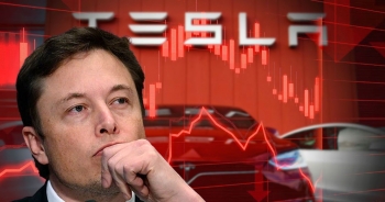 Tỷ phú Elon Musk tuyên bố không bán thêm cổ phiếu Tesla nào 2 năm tới
