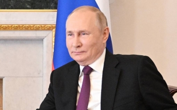 Tổng thống Nga Vladimir Putin tới thăm UAE và Saudi Arabia