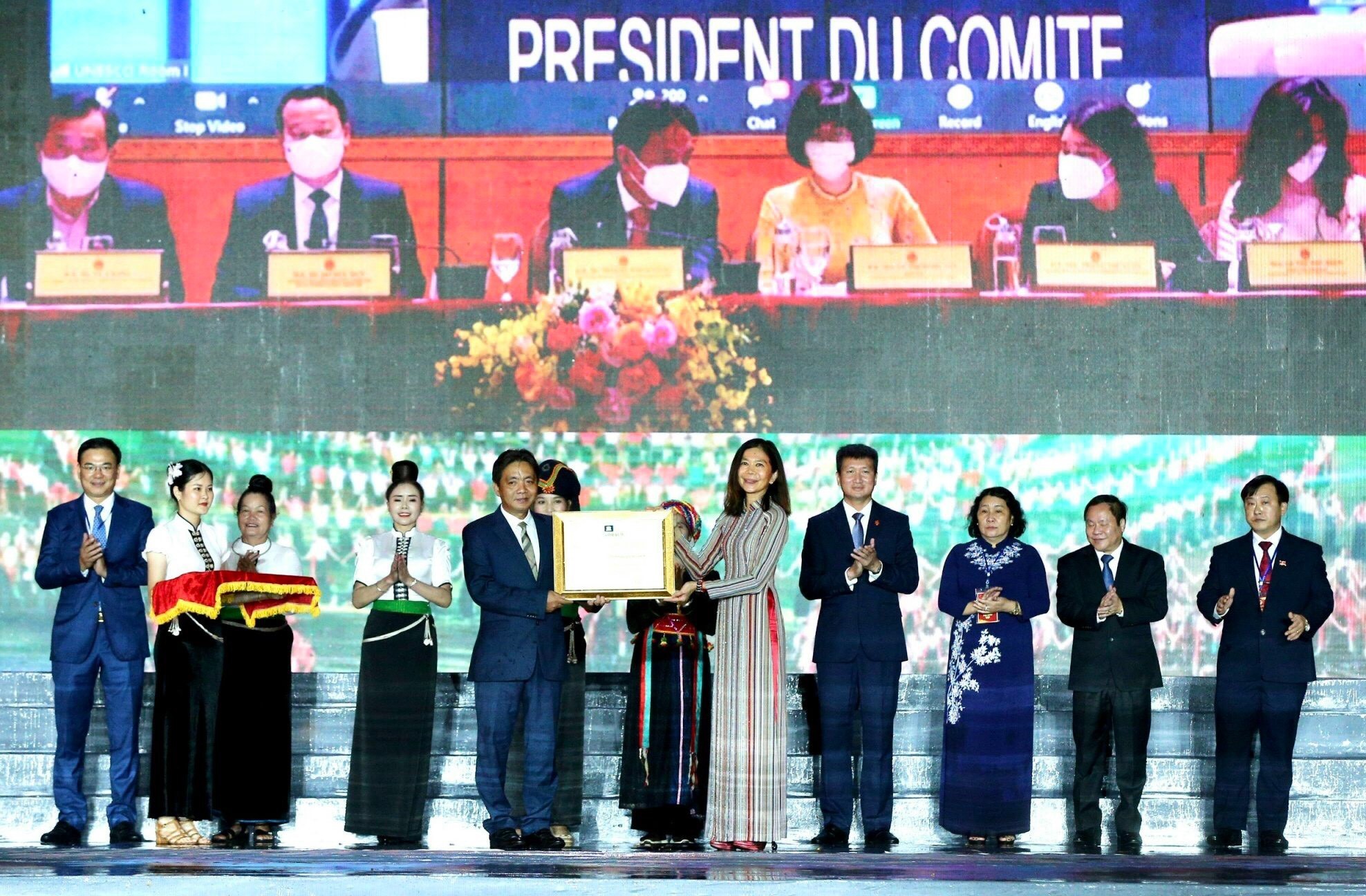 Xòe Thái Mường Lò - Nét đẹp văn hóa du lịch dân tộc Thái tỉnh Yên Bái